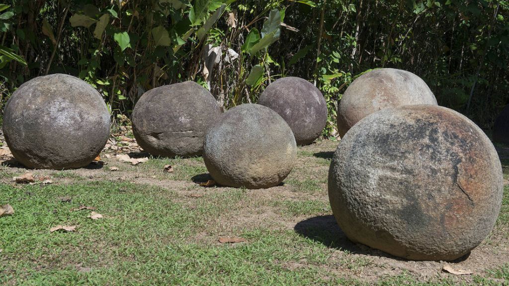 Costa Rica Stone Balls_mimaed____