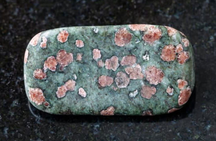 Eclogite rock